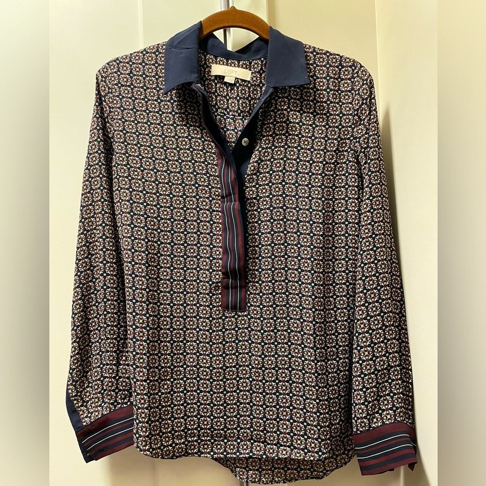 Long-sleeved blouse
